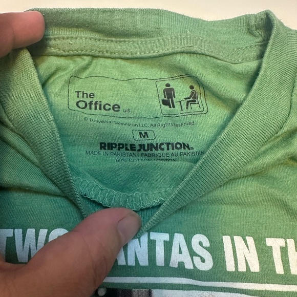 The office quote : “with two Santa’s in the room things get ruthless” - Picture 3 of 3